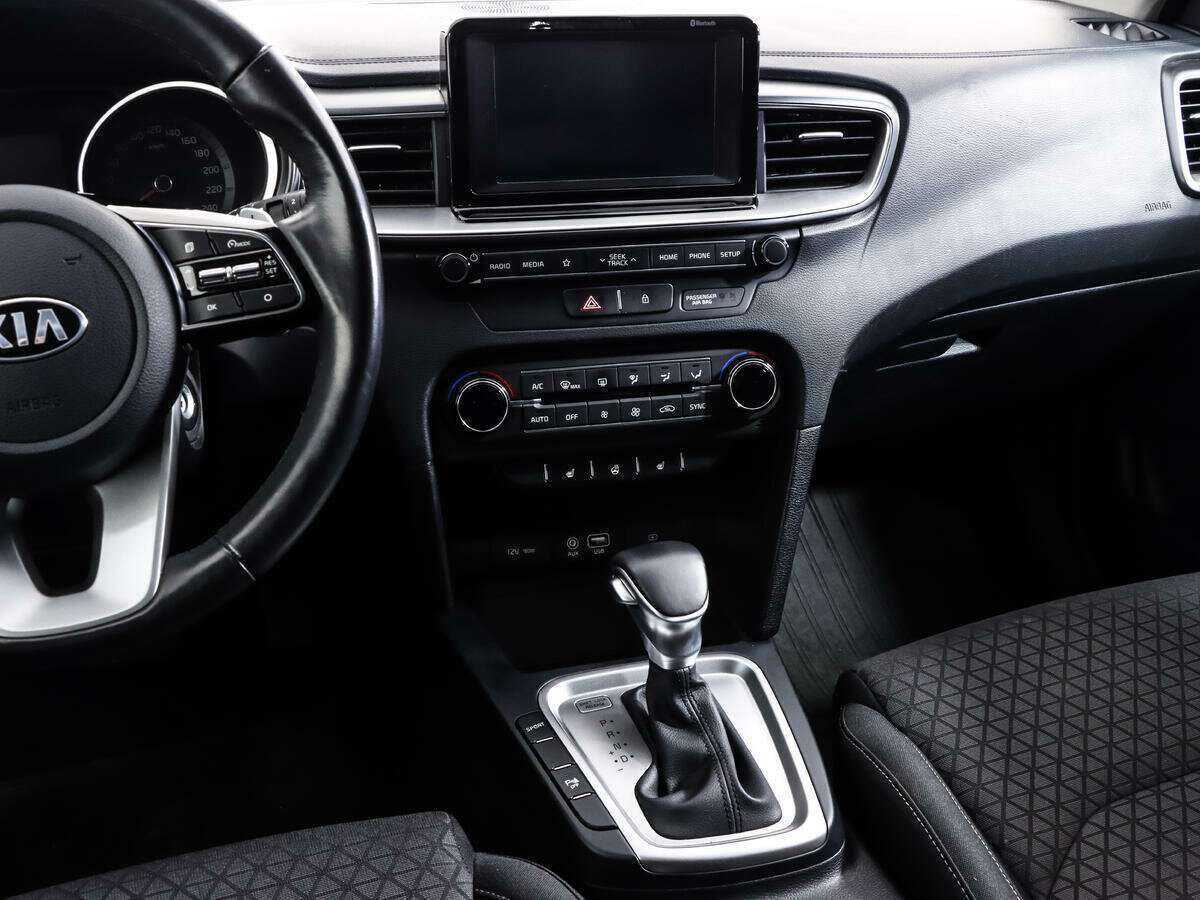 Kia Ceed с пробегом — 2019 год. Фото: #10