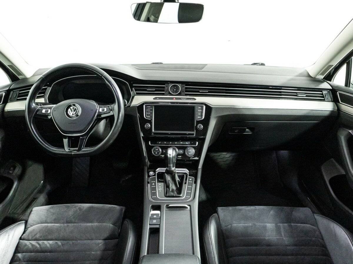 Volkswagen Passat с пробегом — 2017 год. Фото: #12