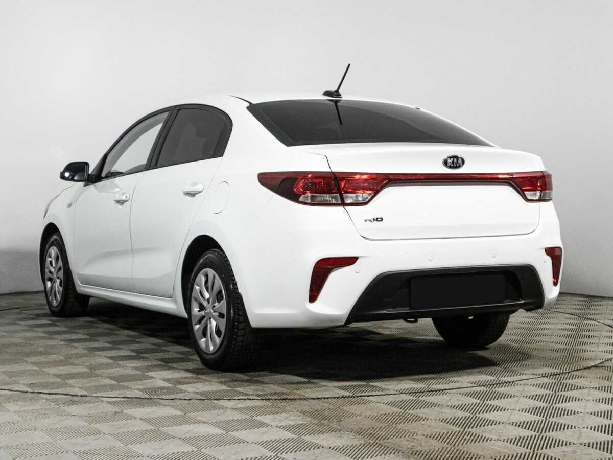 Kia Rio с пробегом — 2017 год. Фото: #6