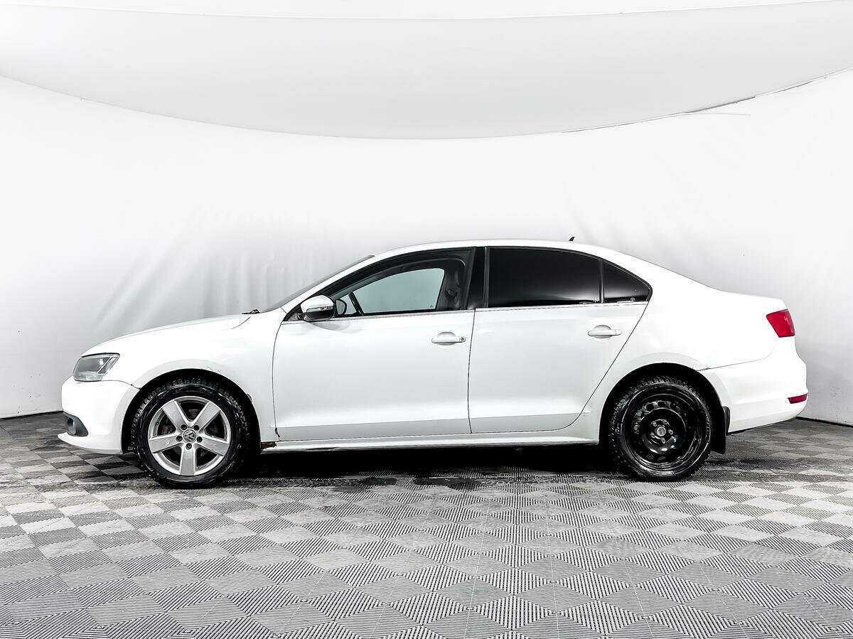 Volkswagen Jetta с пробегом — 2013 год. Фото: #7