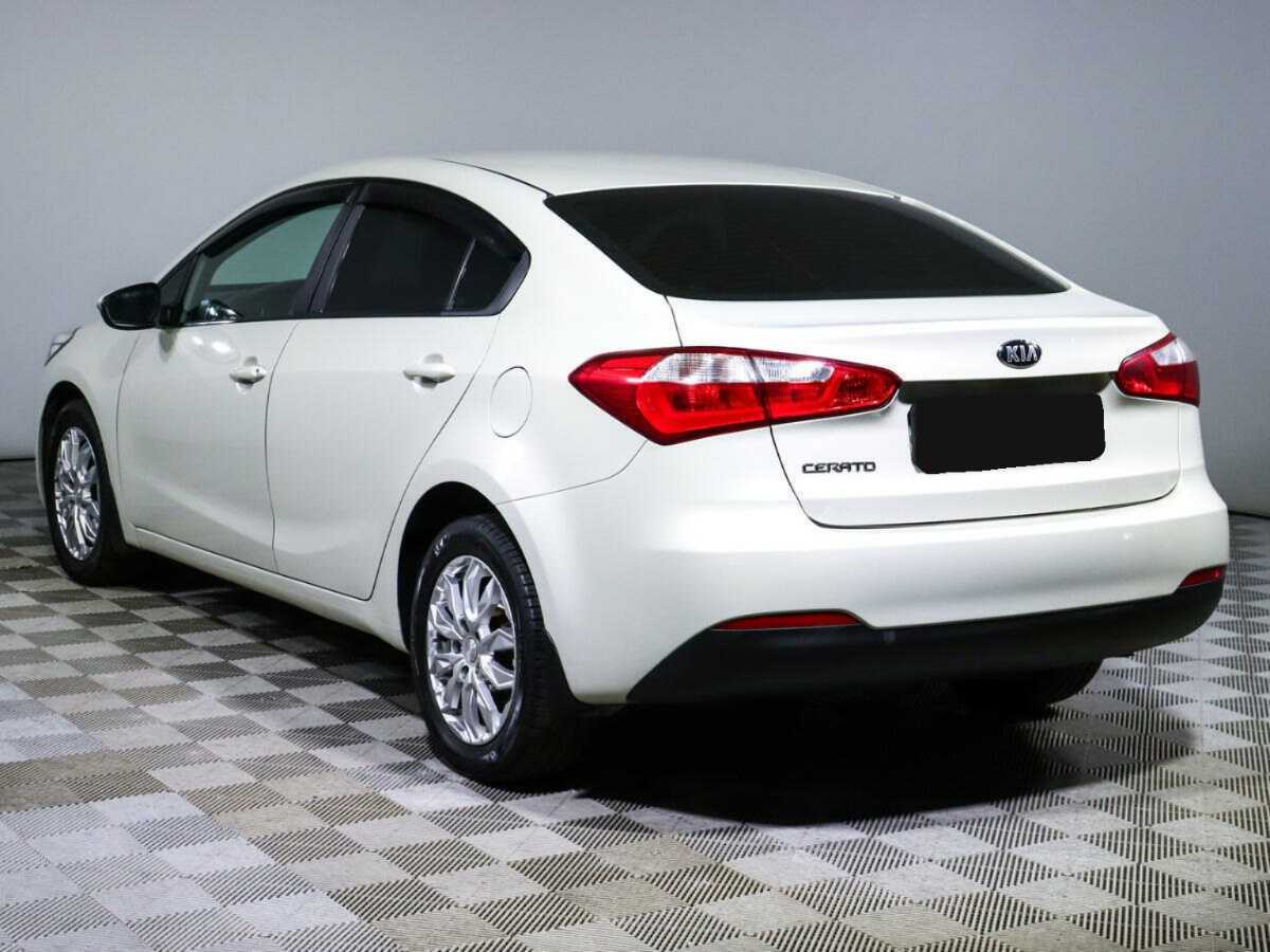 Kia Cerato с пробегом — 2014 год. Фото: #6
