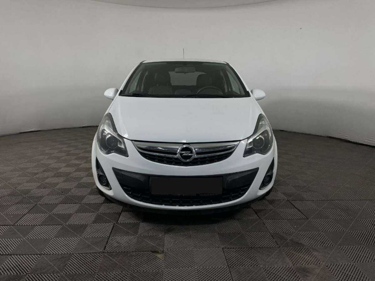 Opel Corsa с пробегом — 2013 год. Фото: #1