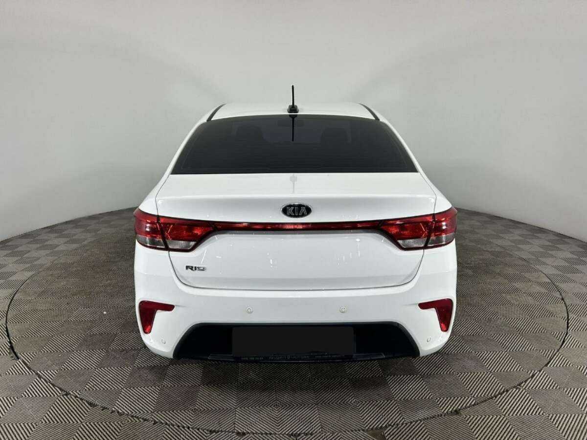 Kia Rio с пробегом — 2018 год. Фото: #2