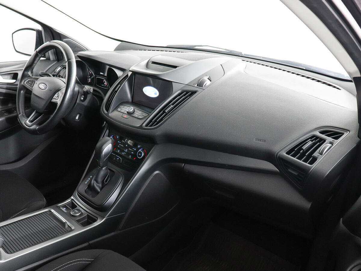 Ford Kuga с пробегом — 2018 год. Фото: #9