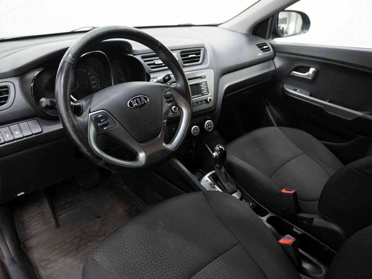 Kia Rio с пробегом — 2017 год. Фото: #6
