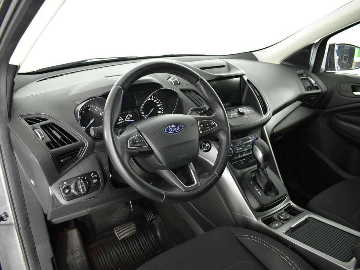 Ford Kuga с пробегом — 2017 год. Фото: #8