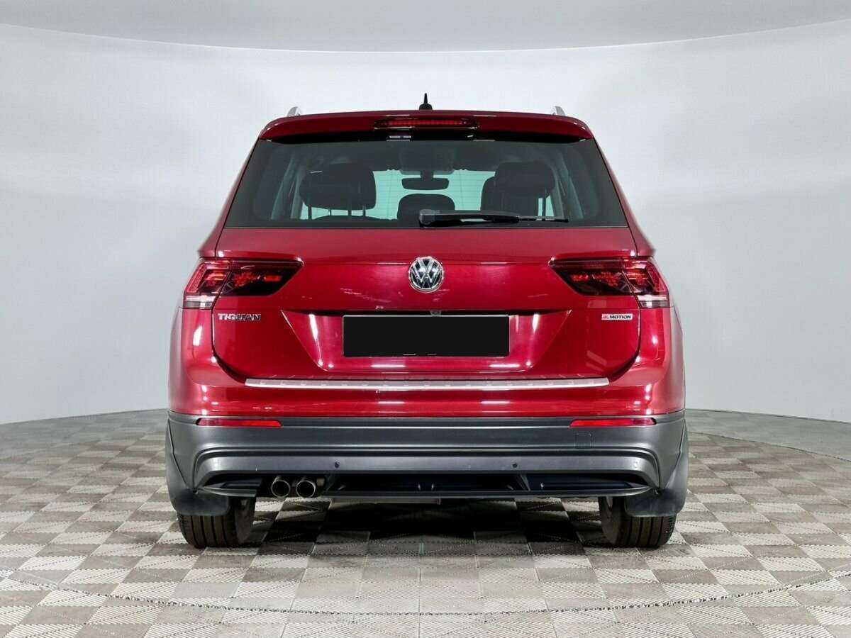 Volkswagen Tiguan с пробегом — 2018 год. Фото: #3