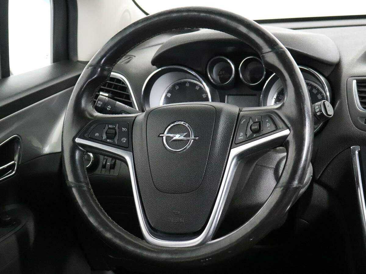 Opel Mokka с пробегом — 2014 год. Фото: #12