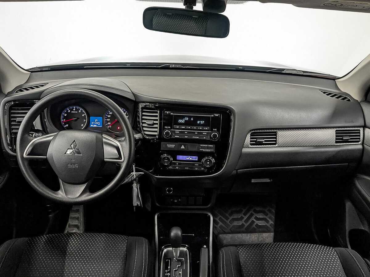 Mitsubishi Outlander с пробегом — 2018 год. Фото: #12