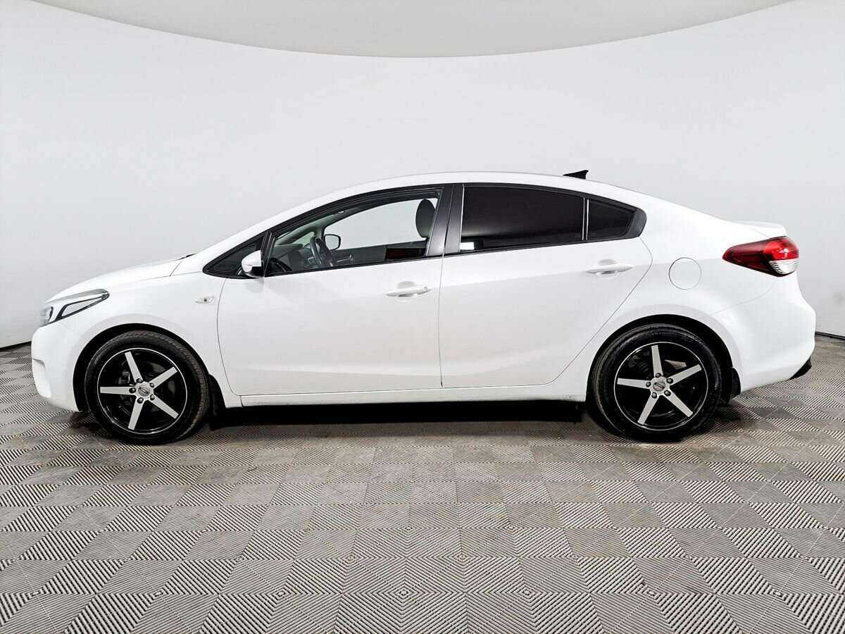 Kia Cerato с пробегом — 2017 год. Фото: #7