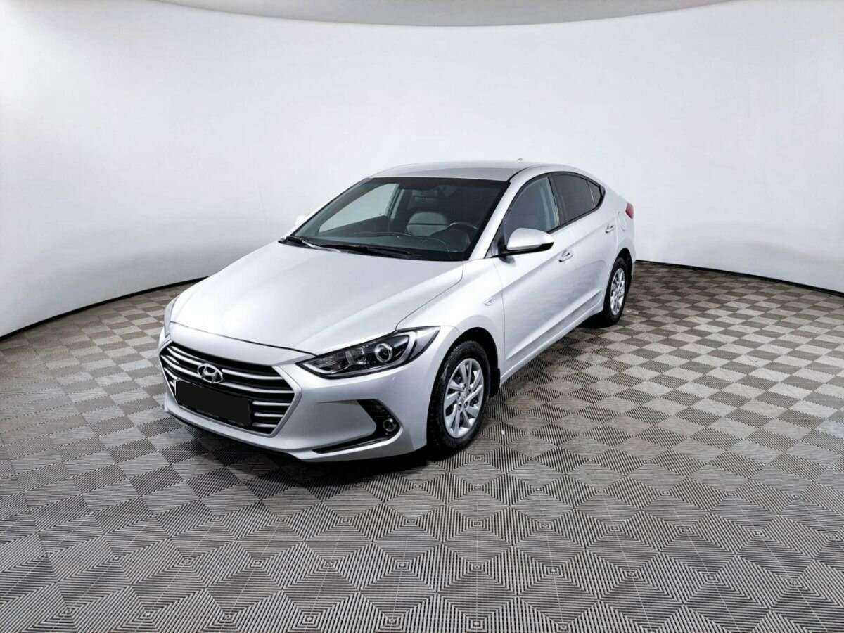 Hyundai Elantra с пробегом — 2017 год. Посмотреть фото