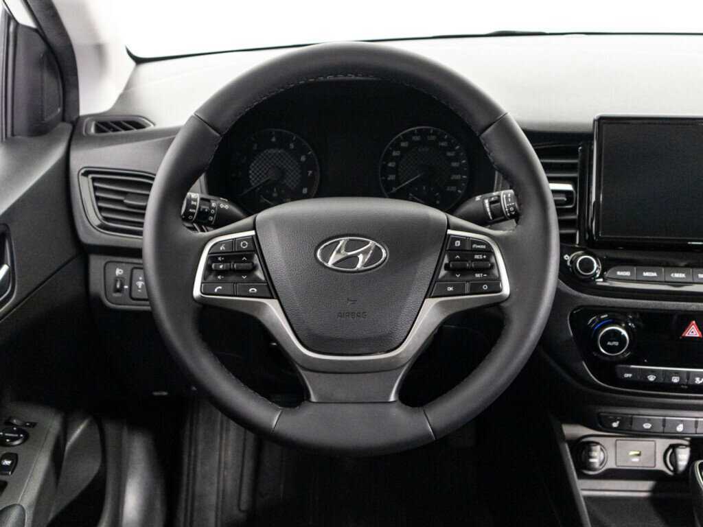 Hyundai Solaris с пробегом — 2021 год. Фото: #15