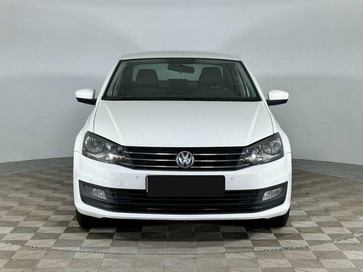 Volkswagen Polo с пробегом — 2016 год. Фото: #2