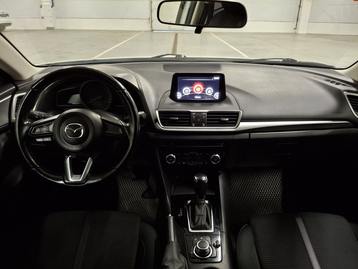 Mazda 3 с пробегом — 2018 год. Фото: #13