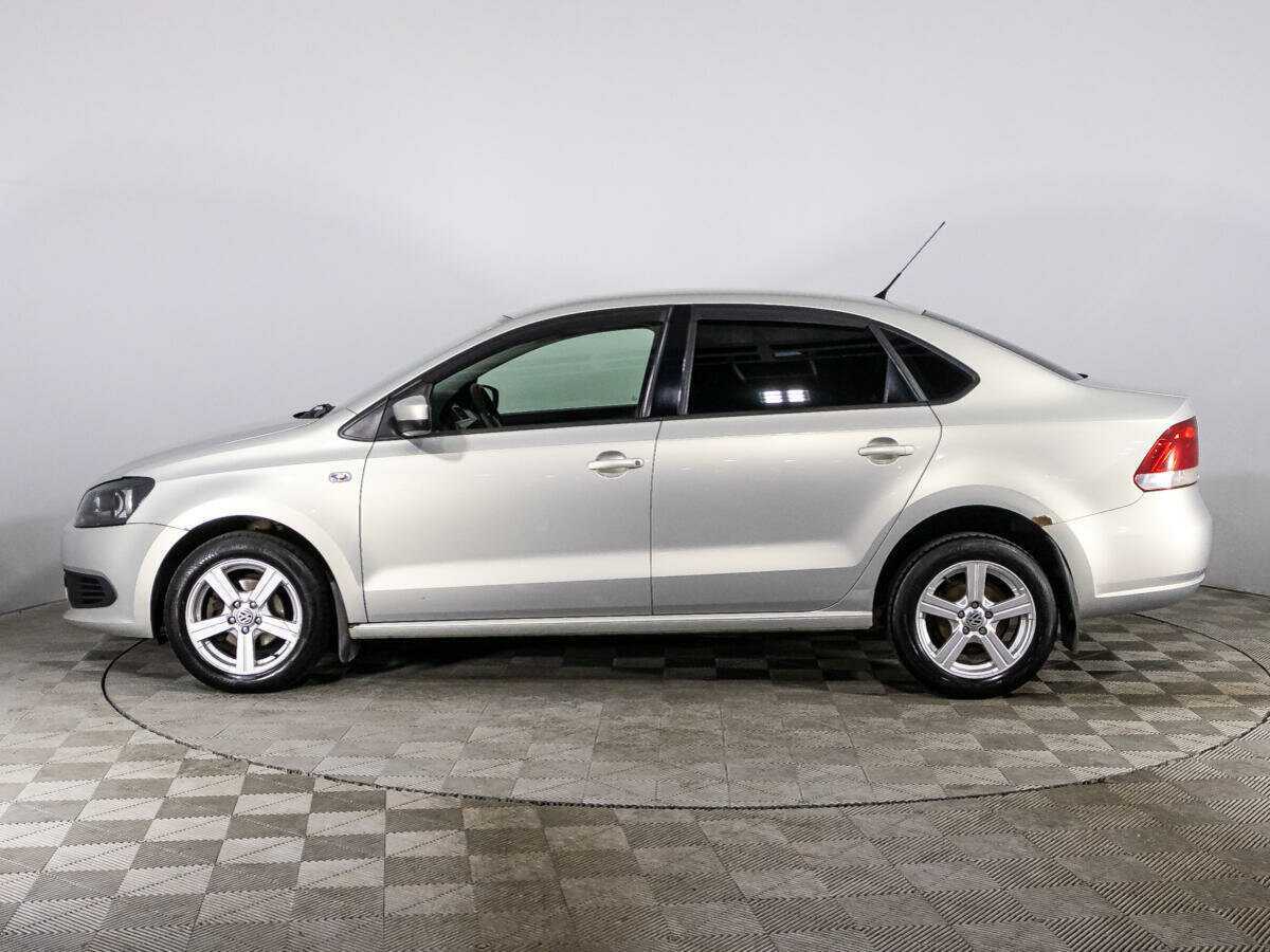 Volkswagen Polo с пробегом — 2013 год. Фото: #7