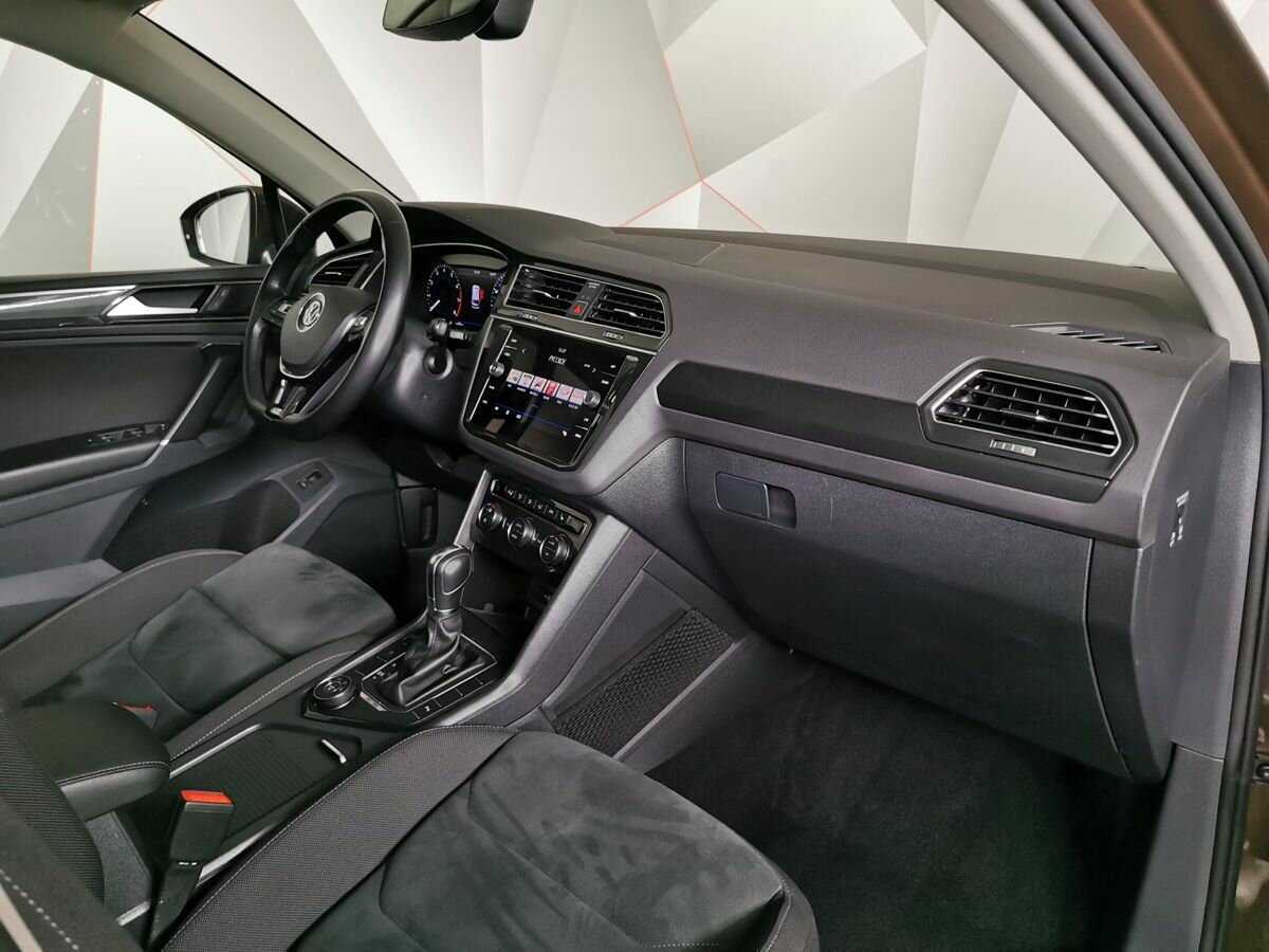 Volkswagen Tiguan с пробегом — 2018 год. Фото: #8