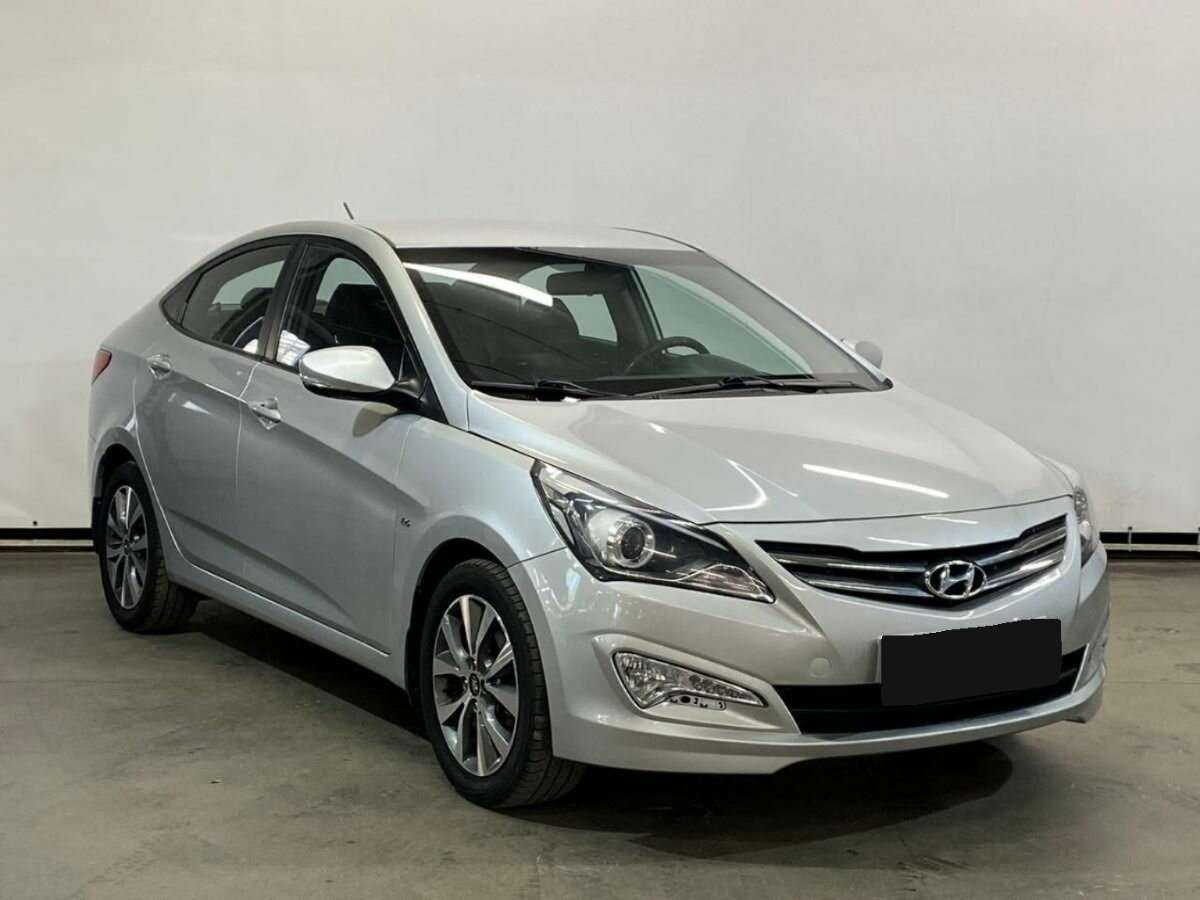 Hyundai Solaris с пробегом — 2015 год. Фото: #2