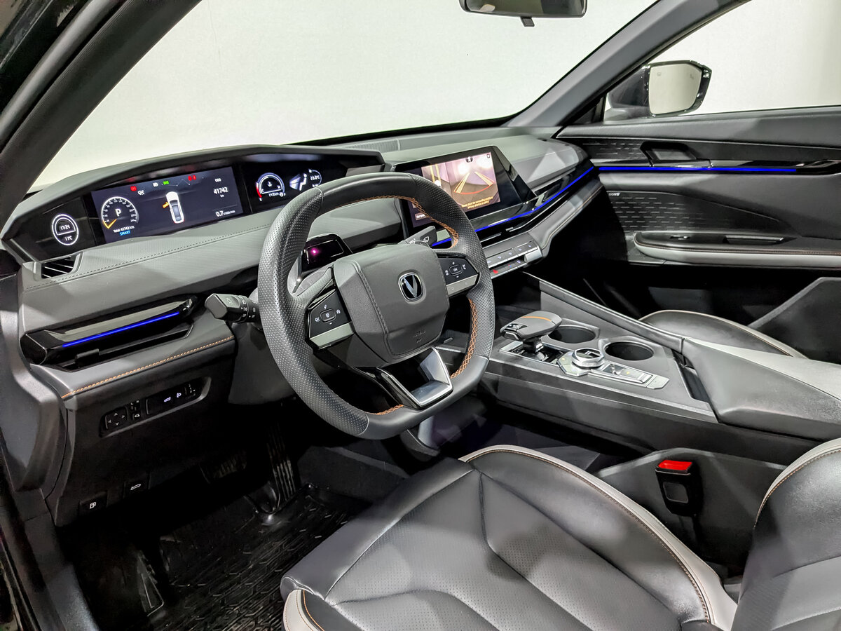 Changan UNI-V с пробегом — 2023 год. Фото: #15