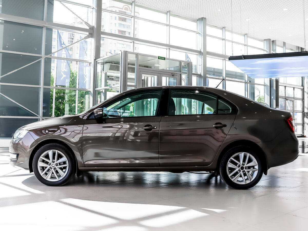 Skoda Rapid с пробегом — 2019 год. Фото: #6