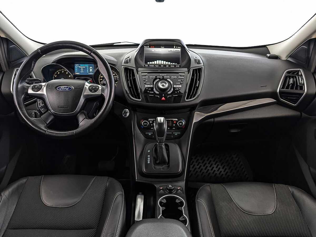 Ford Kuga с пробегом — 2014 год. Фото: #13