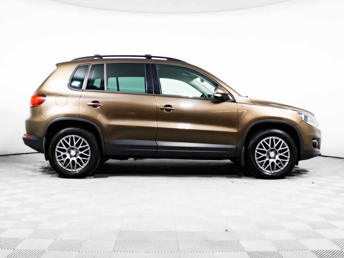 Volkswagen Tiguan с пробегом — 2015 год. Фото: #3
