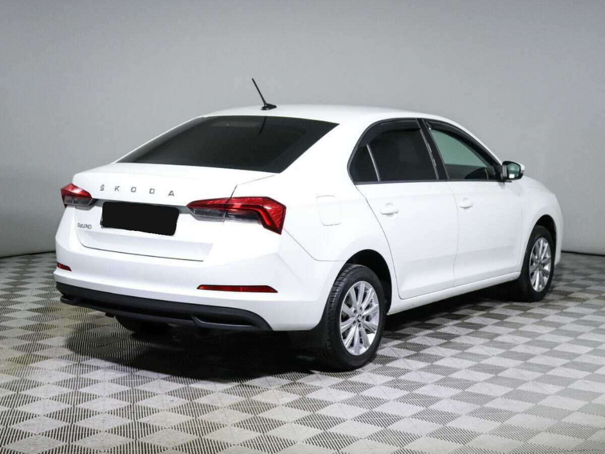 Skoda Rapid с пробегом — 2021 год. Фото: #4