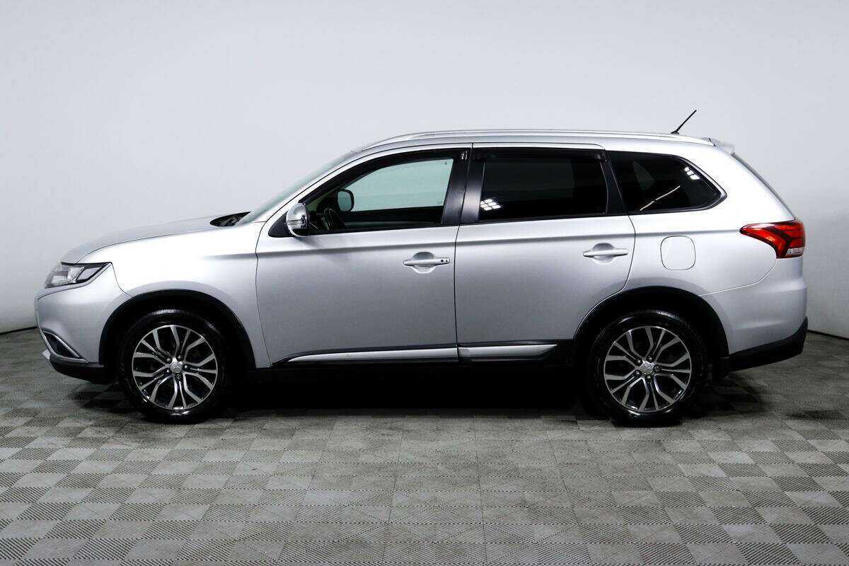Mitsubishi Outlander с пробегом — 2015 год. Фото: #7