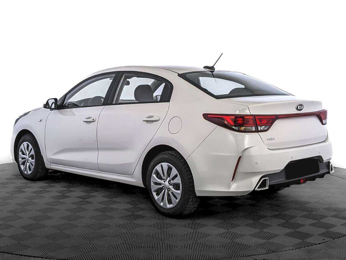 Kia Rio с пробегом — 2021 год. Фото: #6