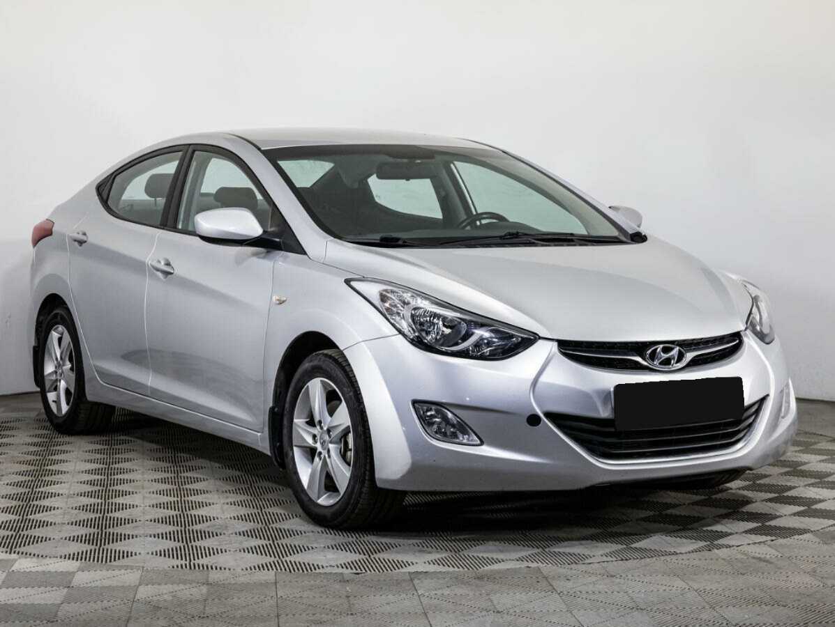 Hyundai Elantra с пробегом — 2013 год. Фото: #2