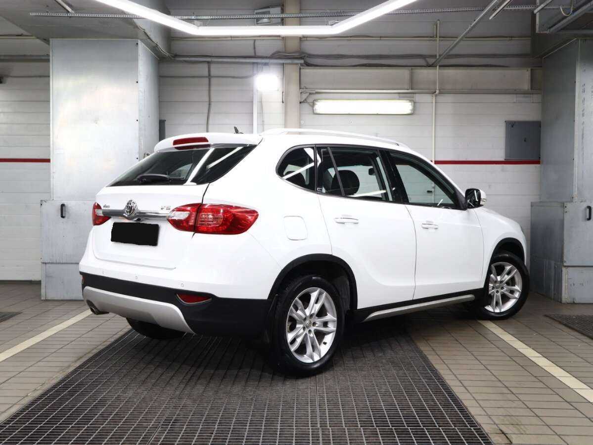 Brilliance V5 с пробегом — 2014 год. Фото: #1