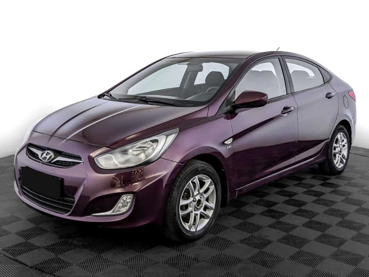 Hyundai Solaris с пробегом — 2012 год. Фото: #0