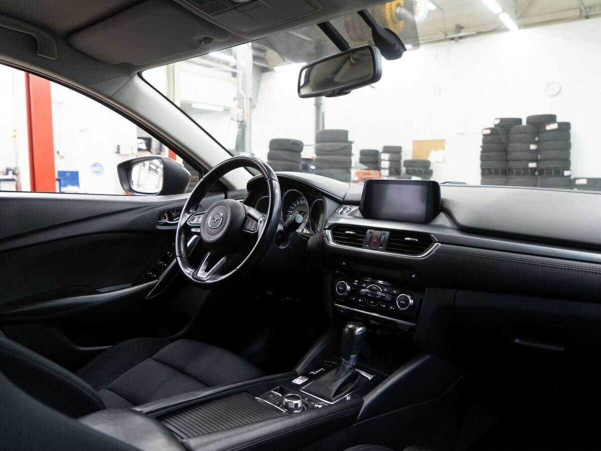 Mazda 6 с пробегом — 2017 год. Фото: #16