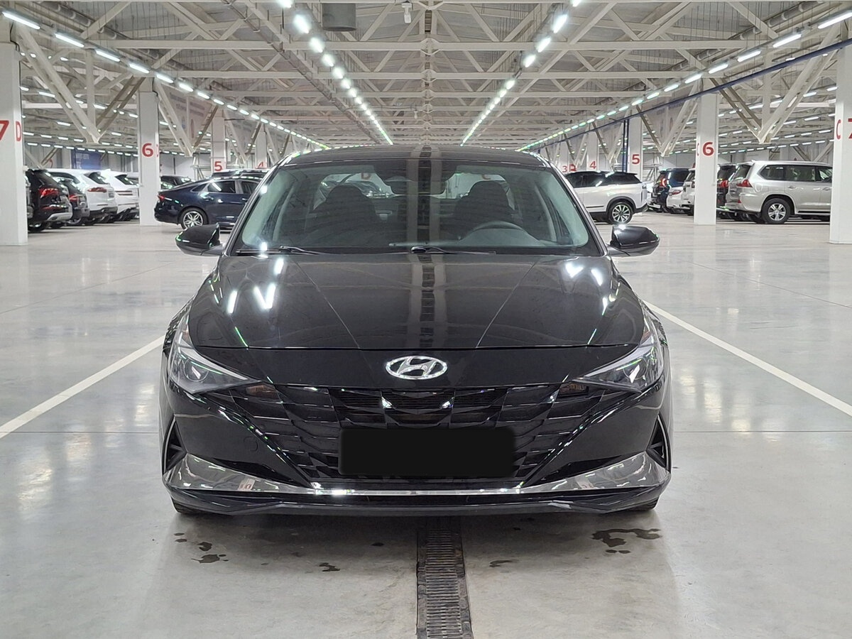 Hyundai Elantra с пробегом — 2020 год. Фото: #1