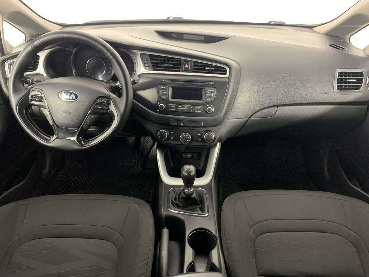 Kia Ceed с пробегом — 2017 год. Фото: #6