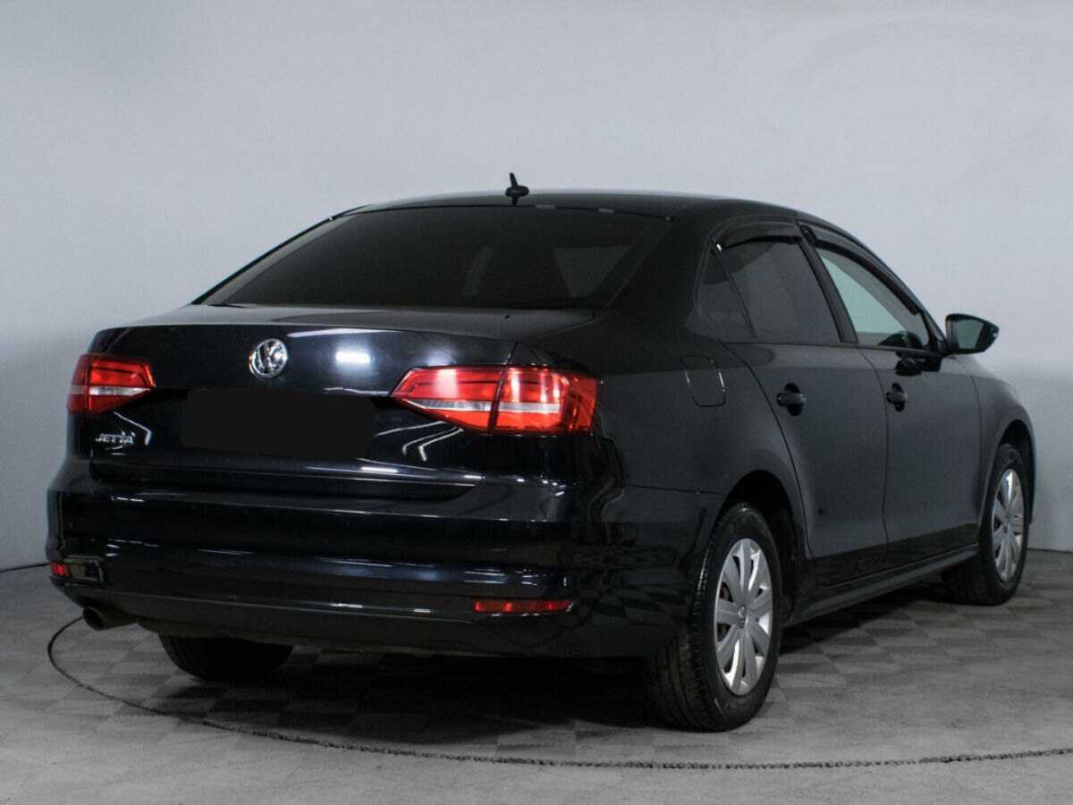 Volkswagen Jetta с пробегом — 2015 год. Фото: #4