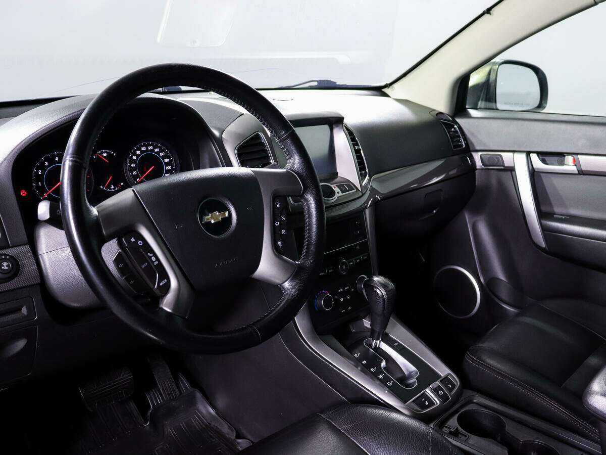 Chevrolet Captiva с пробегом — 2013 год. Фото: #11
