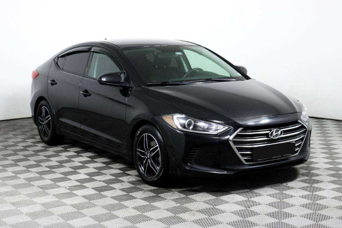 Hyundai Elantra с пробегом — 2018 год. Фото: #2