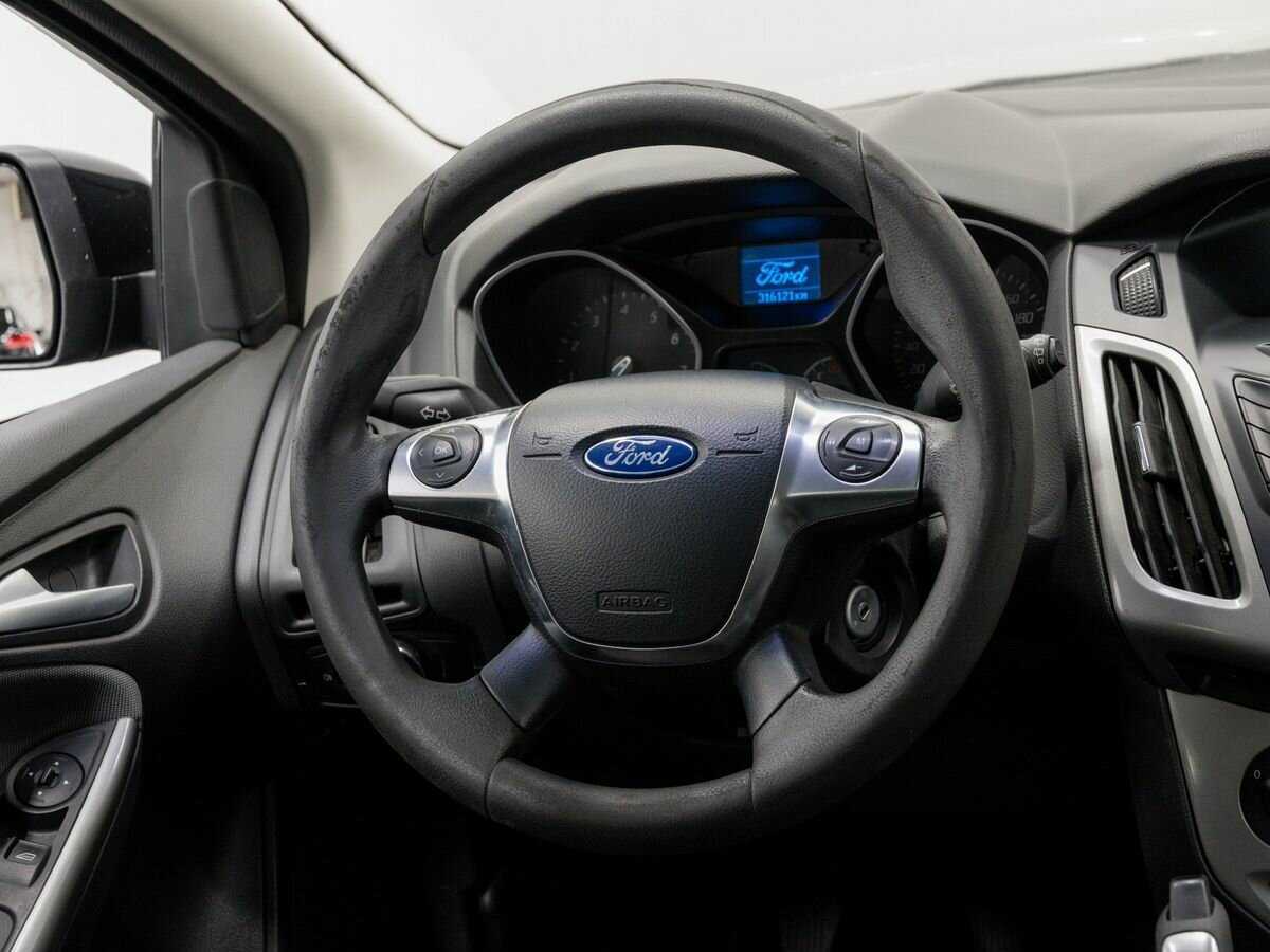 Ford Focus с пробегом — 2012 год. Фото: #10