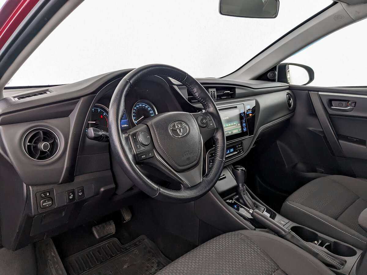 Toyota Corolla с пробегом — 2018 год. Фото: #14