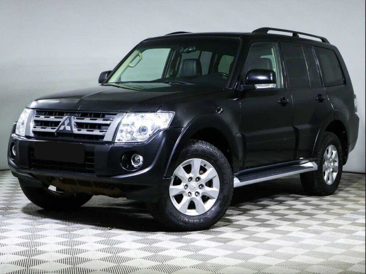 Mitsubishi Pajero с пробегом — 2013 год. Фото: #0