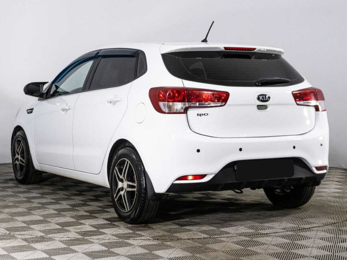 Kia Rio с пробегом — 2016 год. Фото: #6