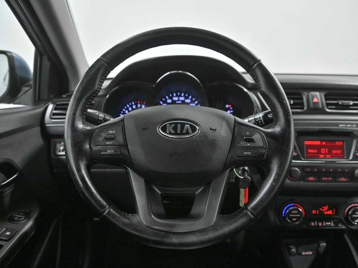 Kia Rio с пробегом — 2012 год. Фото: #6