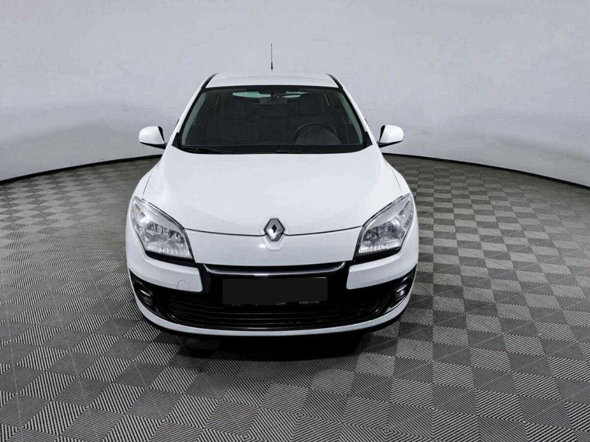 Renault Megane с пробегом — 2013 год. Фото: #1