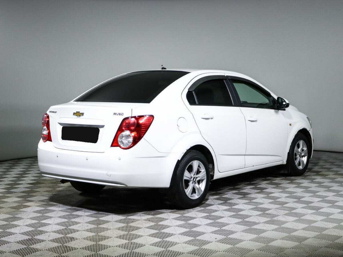 Chevrolet Aveo с пробегом — 2012 год. Фото: #3