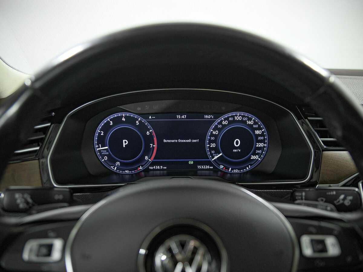 Volkswagen Passat с пробегом — 2016 год. Фото: #5