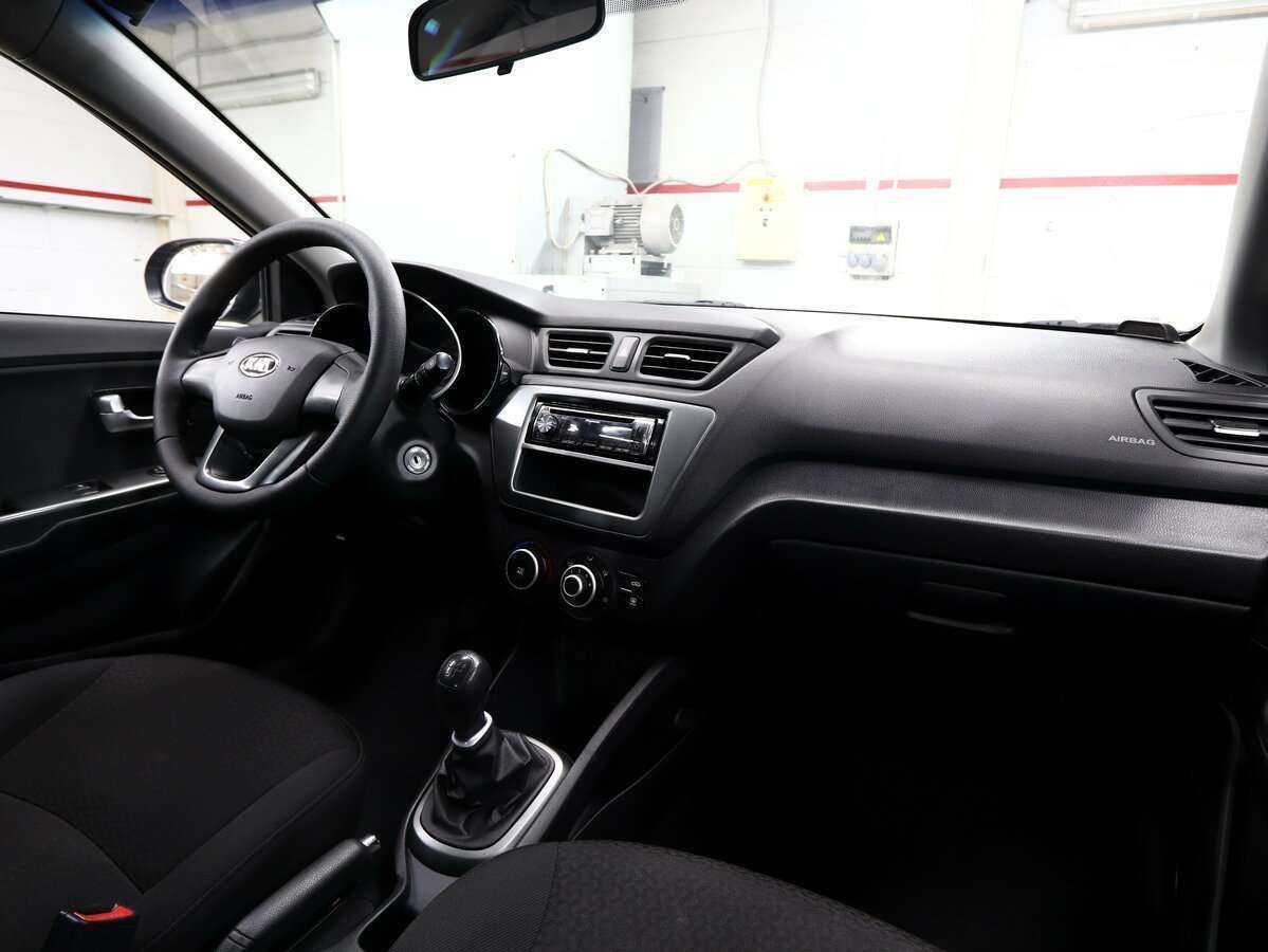 Kia Rio с пробегом — 2013 год. Фото: #14