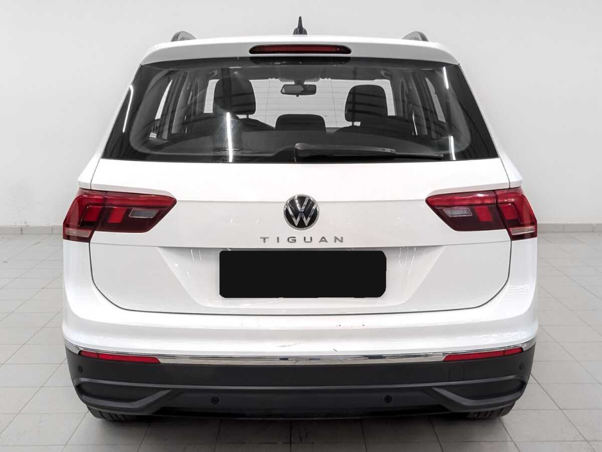 Volkswagen Tiguan с пробегом — 2021 год. Фото: #5