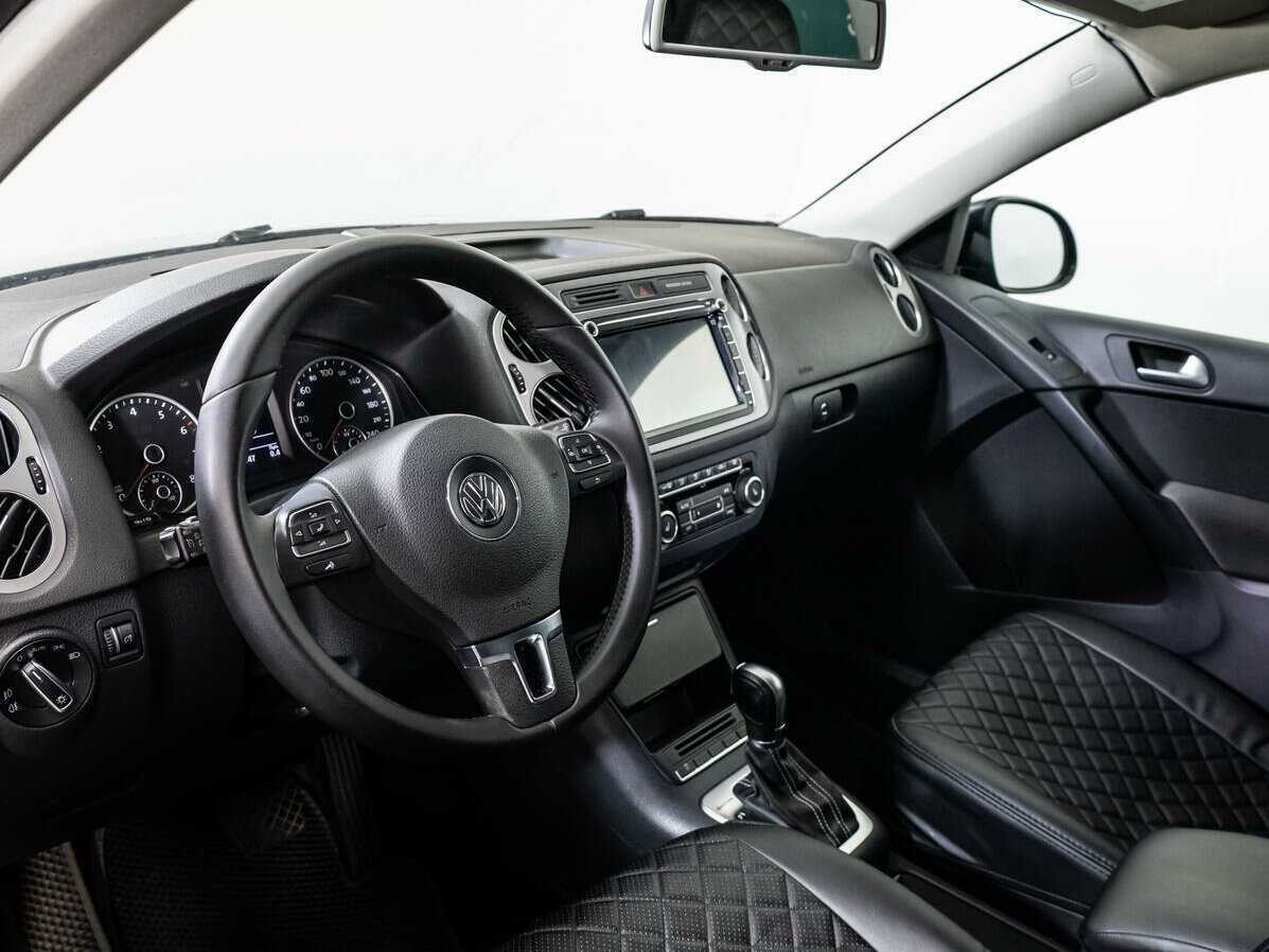 Volkswagen Tiguan с пробегом — 2015 год. Фото: #8