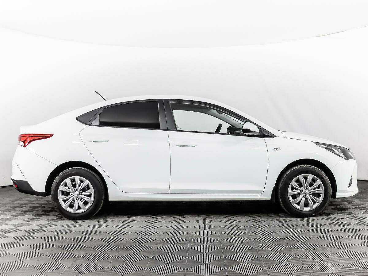 Hyundai Solaris с пробегом — 2020 год. Фото: #3