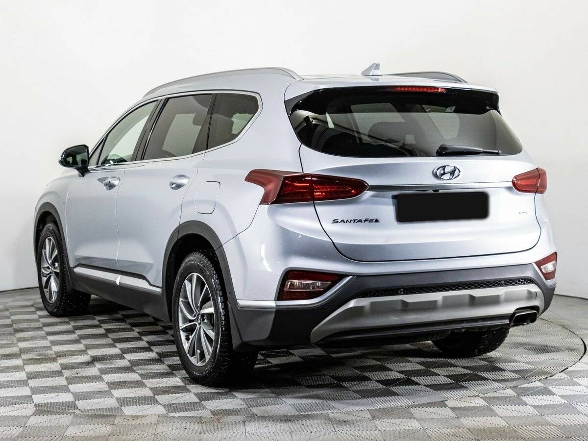 Hyundai Santa Fe с пробегом — 2018 год. Фото: #5